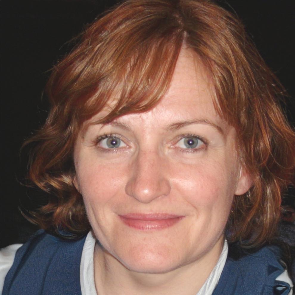 Portret van Elswyth Branwen, cross-platform integration specialist